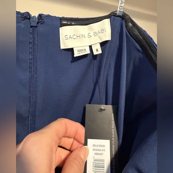 NWT Sachin & Babi Belle Gown and Hug Wrap in Midnight - Picture 10 of 17